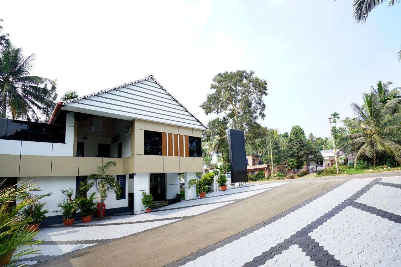 Oyo 6526 Ap Residency City Sultan Bathery Luaran gambar