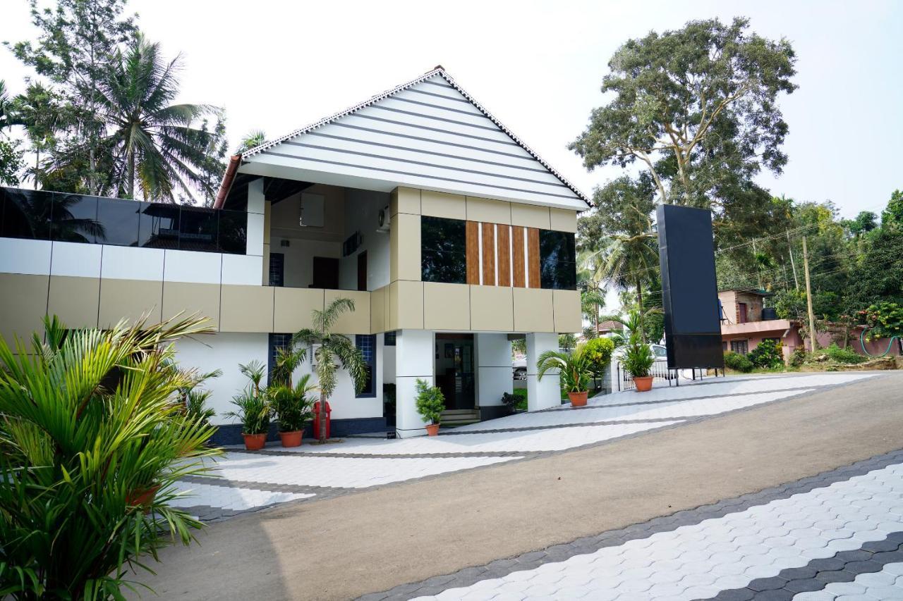 Oyo 6526 Ap Residency City Sultan Bathery Luaran gambar